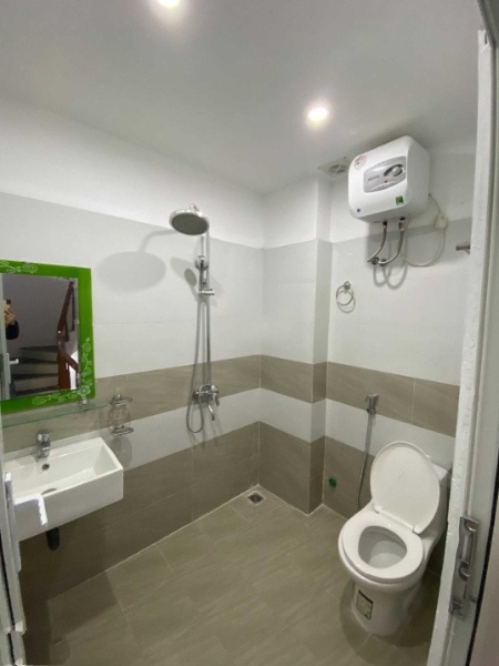 Bán nhà 5 tầng ô tô đỗ cổng tại Thạch Bàn, Long Biên, Hà Nội